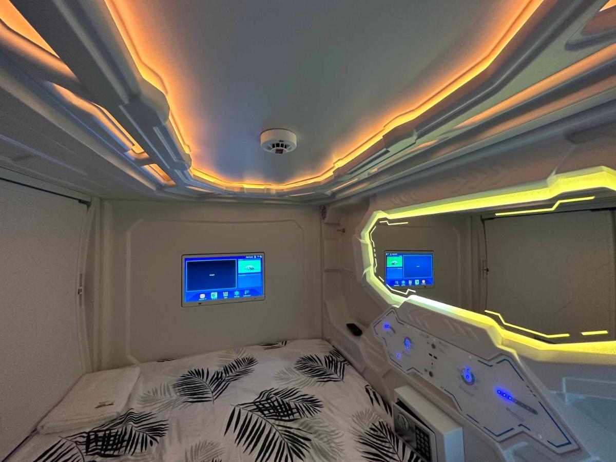 Good Vibes Only Capsule Capsule hotel Malaga