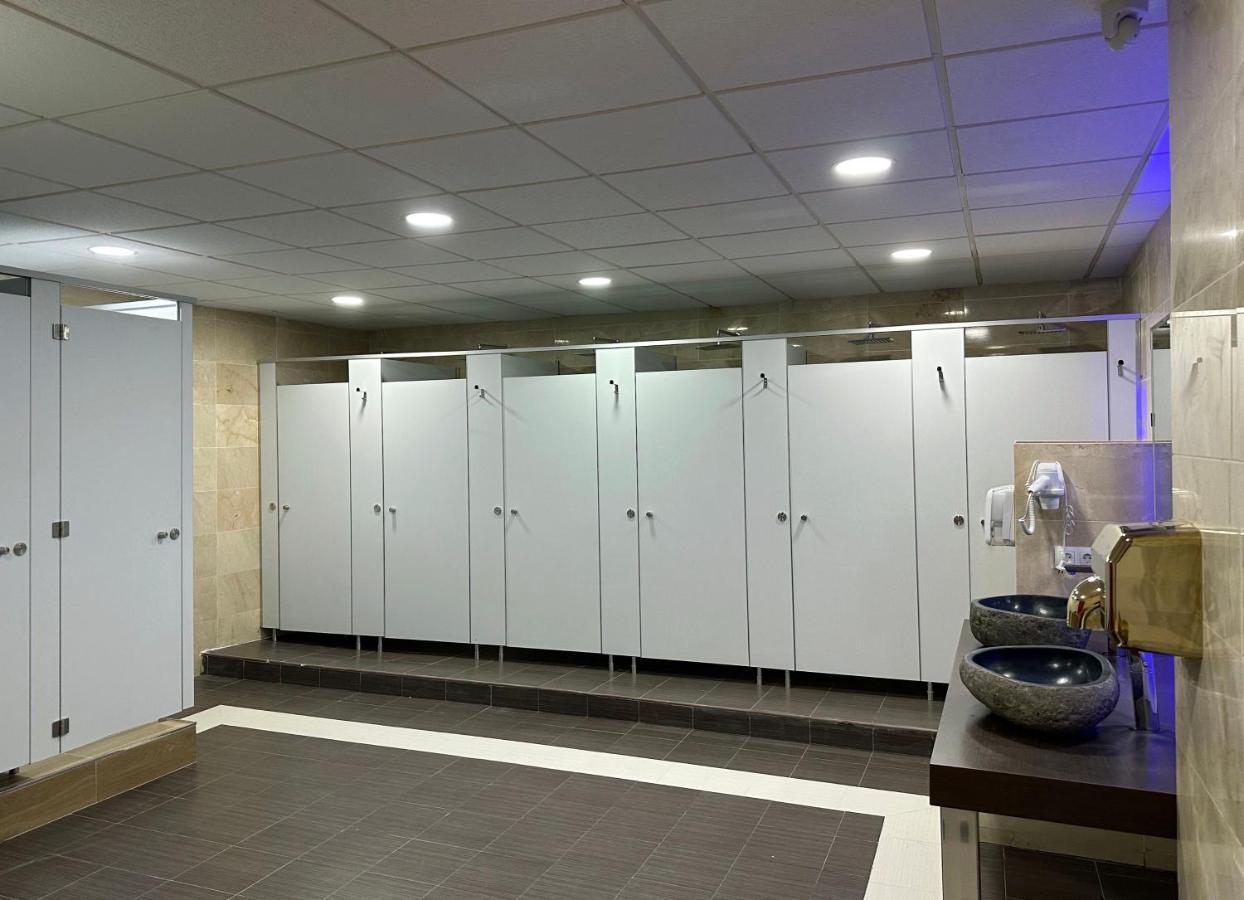 Capsule hotel Good Vibes Only Capsule Malaga