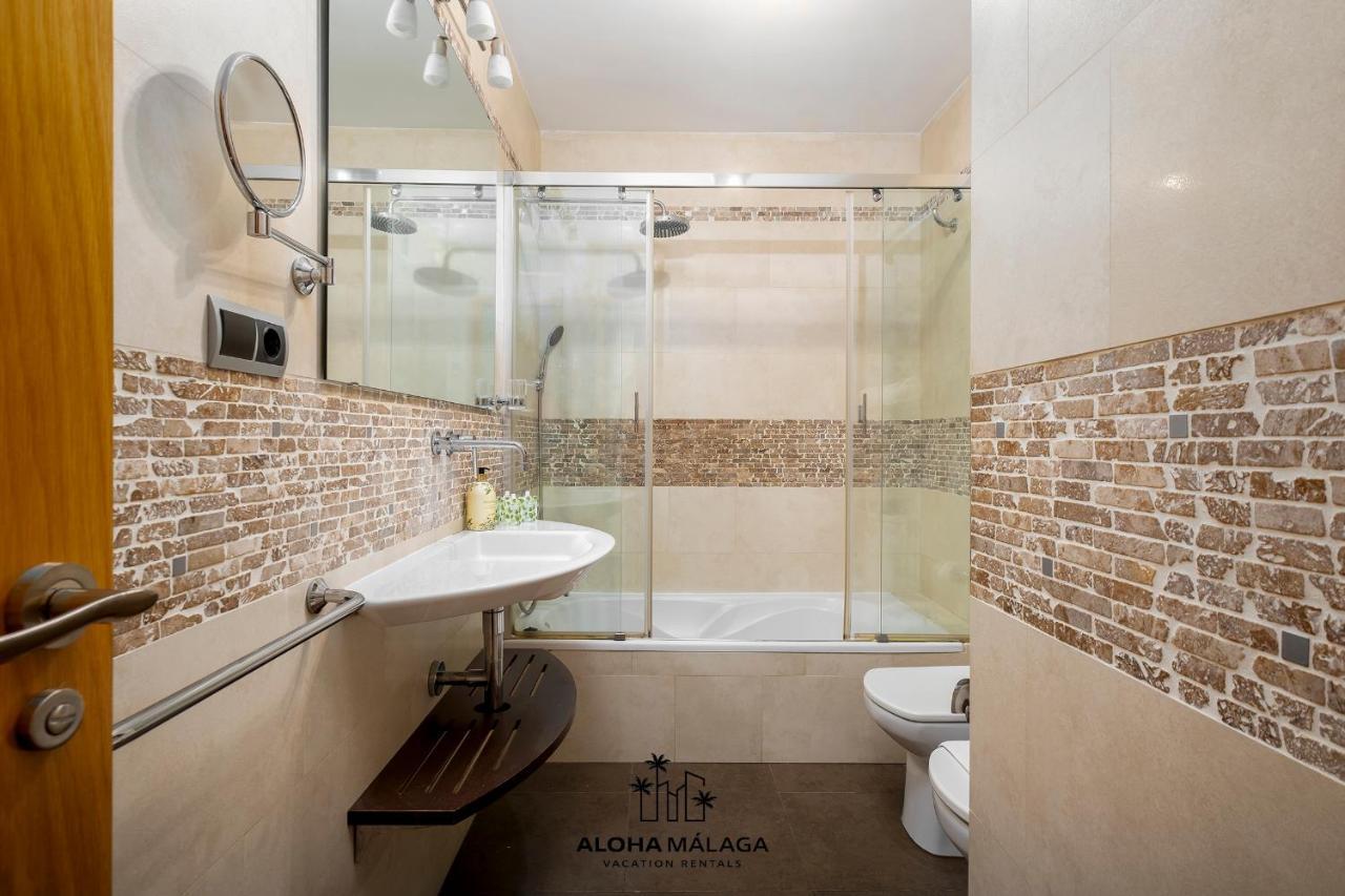 Apartamento Lucila Beachfront Pedregalejo By Alohamalaga