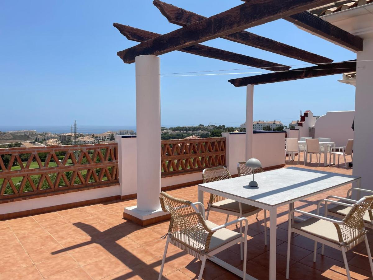 Penthouse With Exceptionel View, Miraflores * Málaga