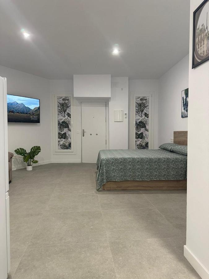 Apartamento Fantastico Piso A 5 Minutos De La Estacion De Bus Y Tren A Metros De La Playa *