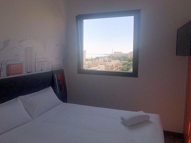 Easyhotel Centre Pensión *