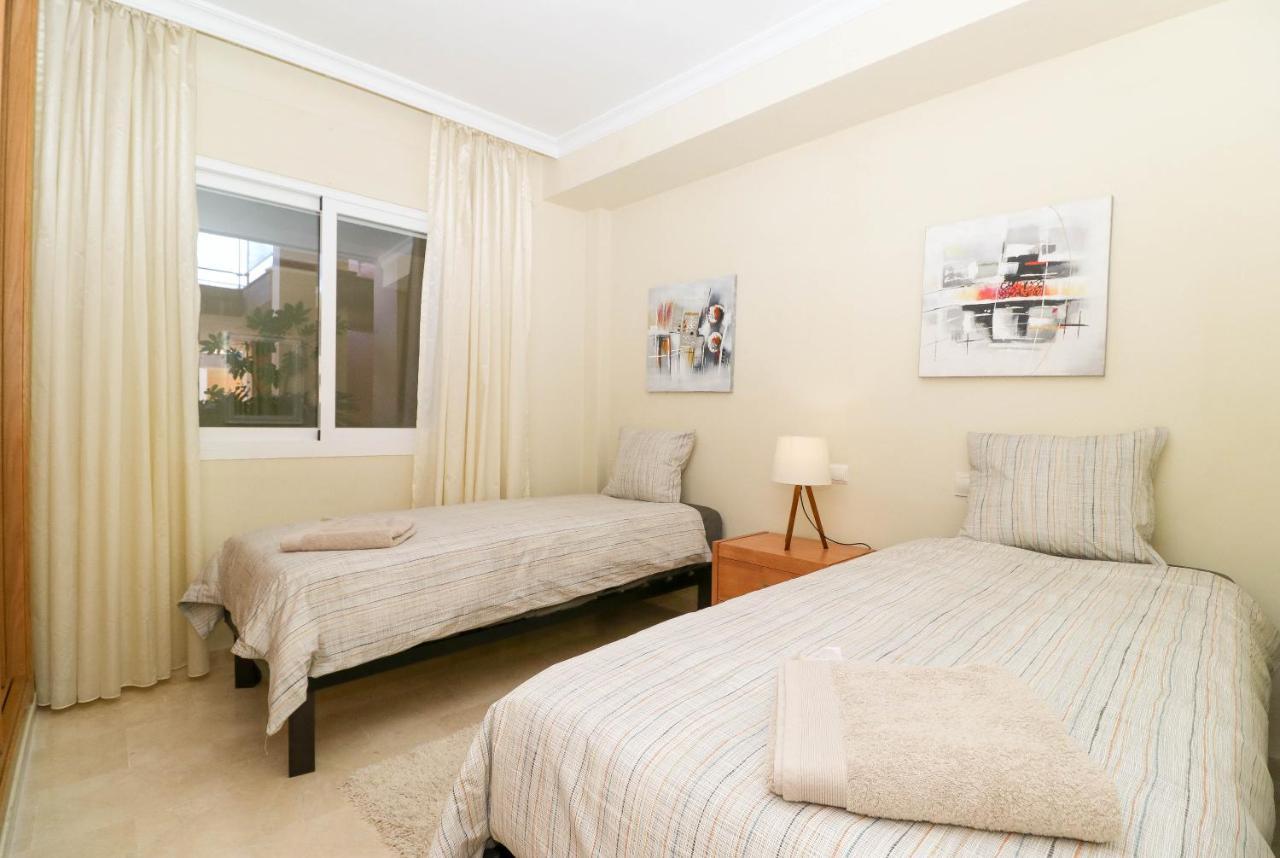 Malibu B3 Luxury 2br By Rafleys, Paronamic Sea Views Apartment Malaga