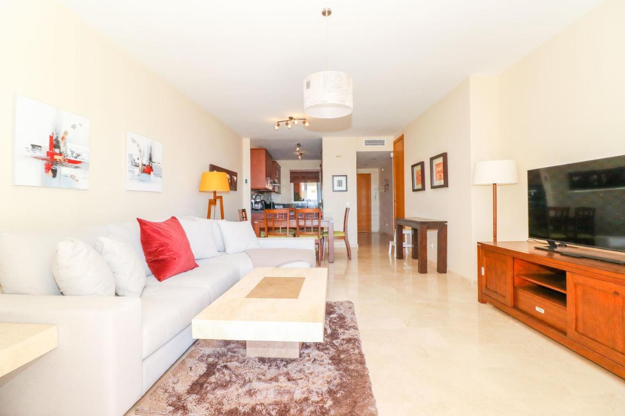 Malibu B3 Luxury 2br By Rafleys, Paronamic Sea Views Apartment