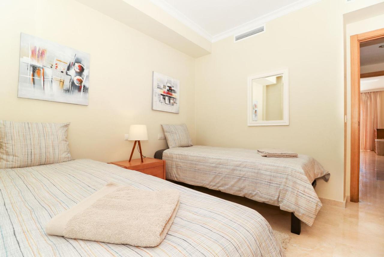 Malibu B3 Luxury 2br By Rafleys, Paronamic Sea Views Malaga