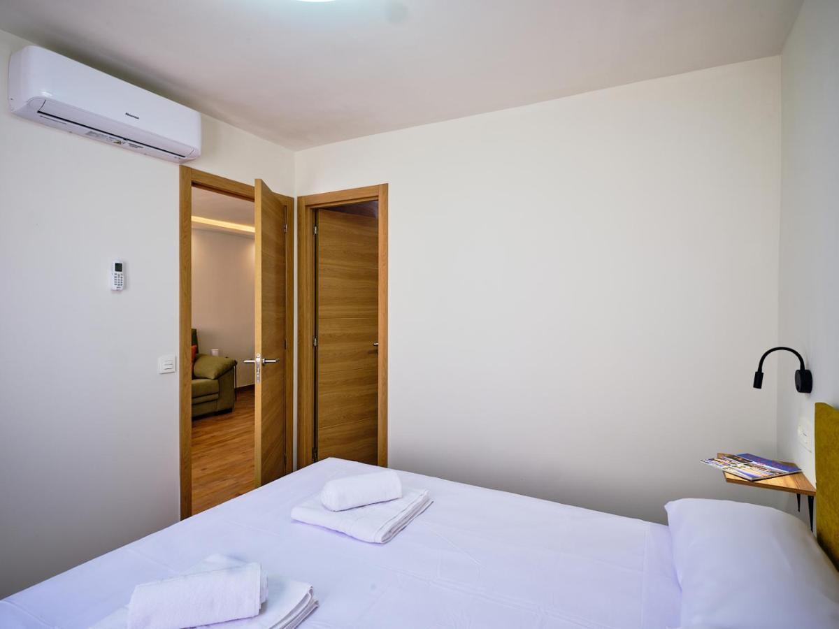 Leo Home- Bright & Centric 3 Bedrooms With Private Parking Included