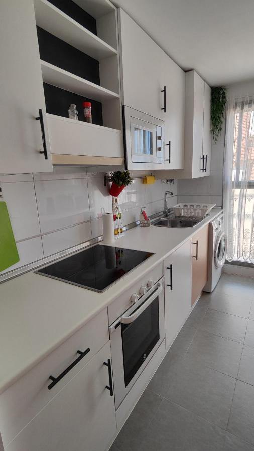 Apartment Parking Gratis, Centrico, Tranquilo Y Todo A Mano