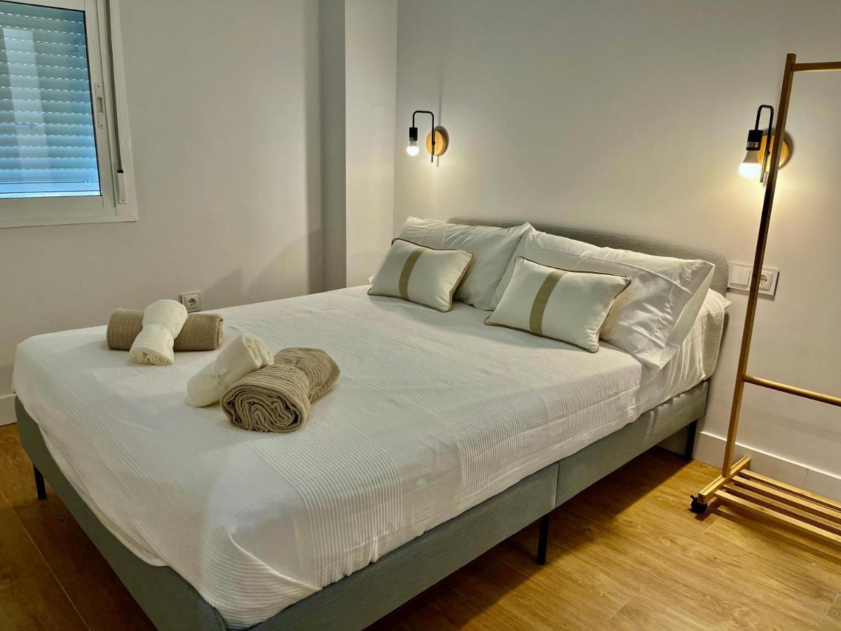 Piso Picasso, Modern In The Heart Of Apartamento