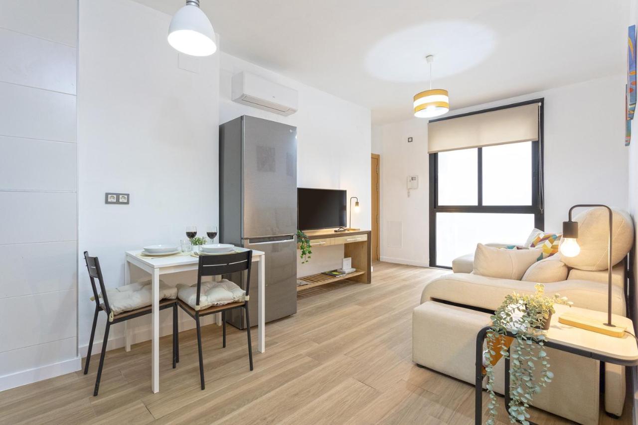 Apartment -malagasunapts-cervantes Pool&parking