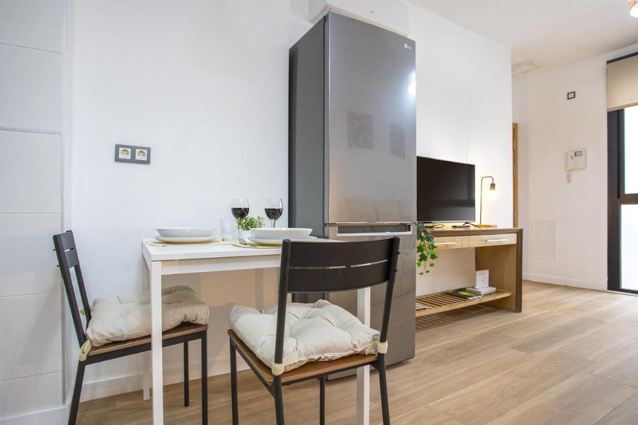 -malagasunapts-cervantes Pool&parking Malaga