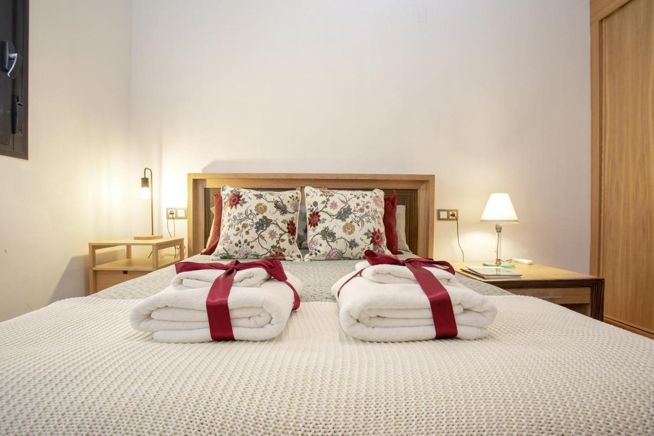 -malagasunapts-cervantes Pool&parking Apartment *