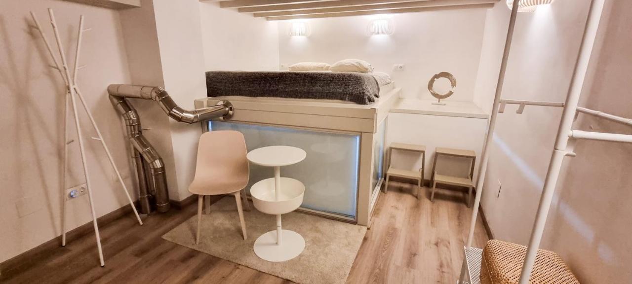 Molinillo 2 Bedrooms In Center *