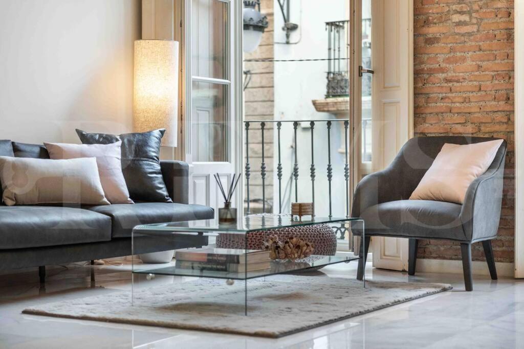Luxurious In Center With Parking By Rems Málaga