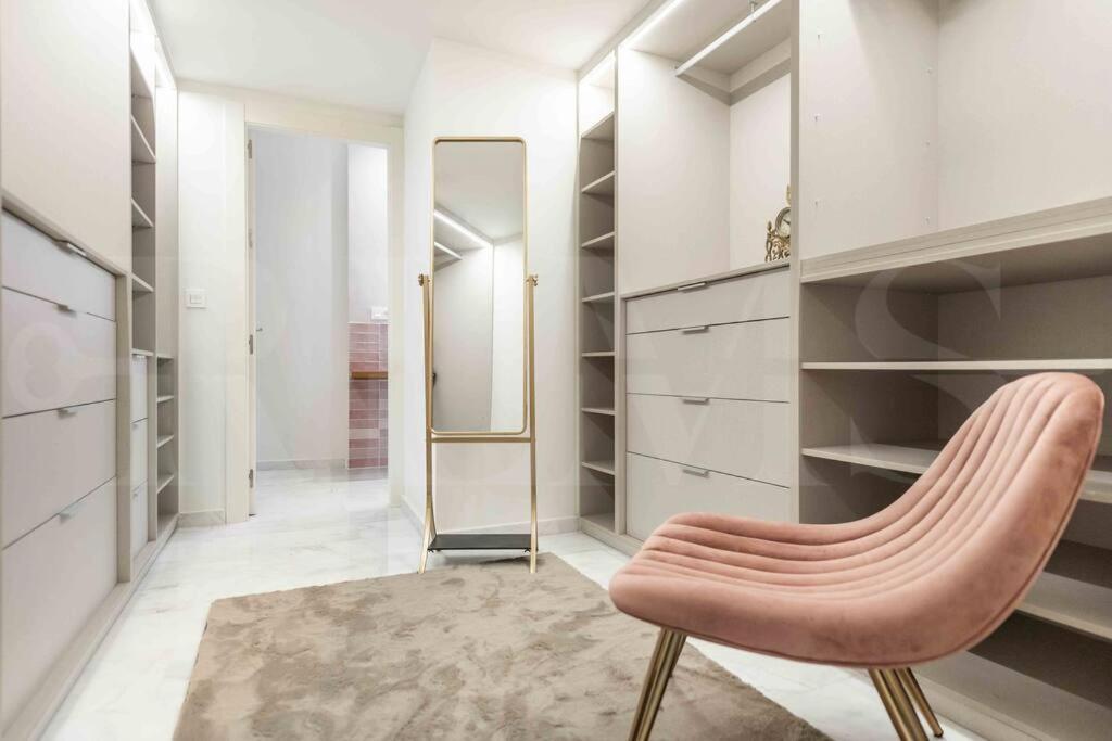 Luxurious In Center With Parking By Rems Apartamento *