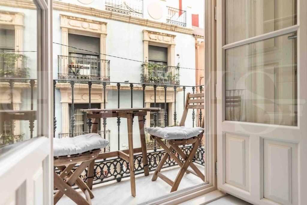 Apartamento Luxurious In Center With Parking By Rems