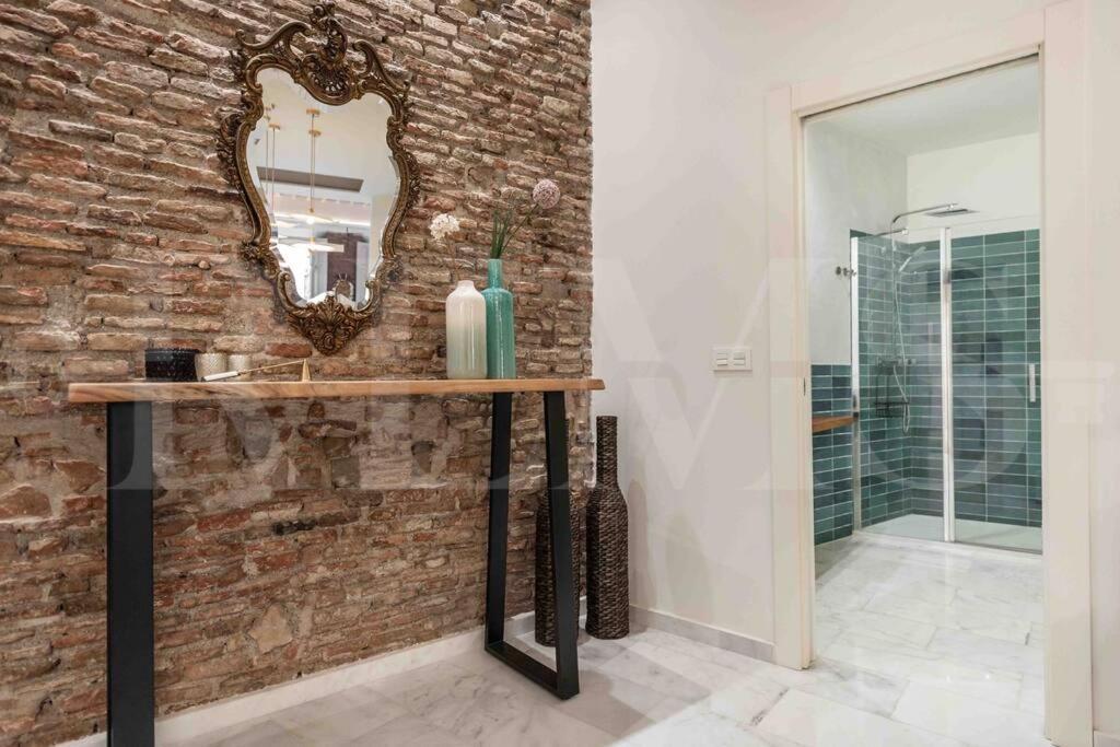 Apartamento Luxurious In Center With Parking By Rems