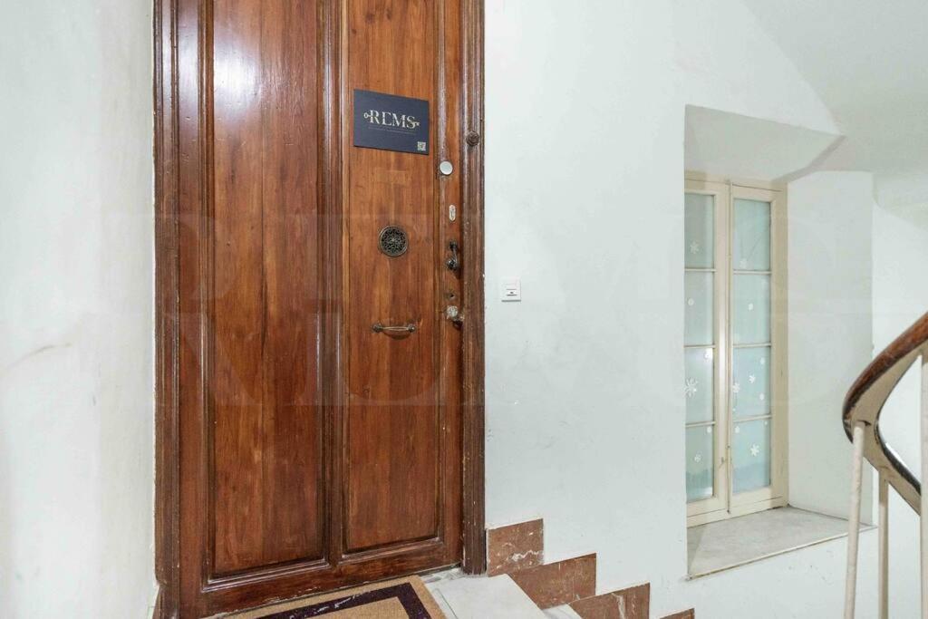 Luxurious In Center With Parking By Rems Apartamento *