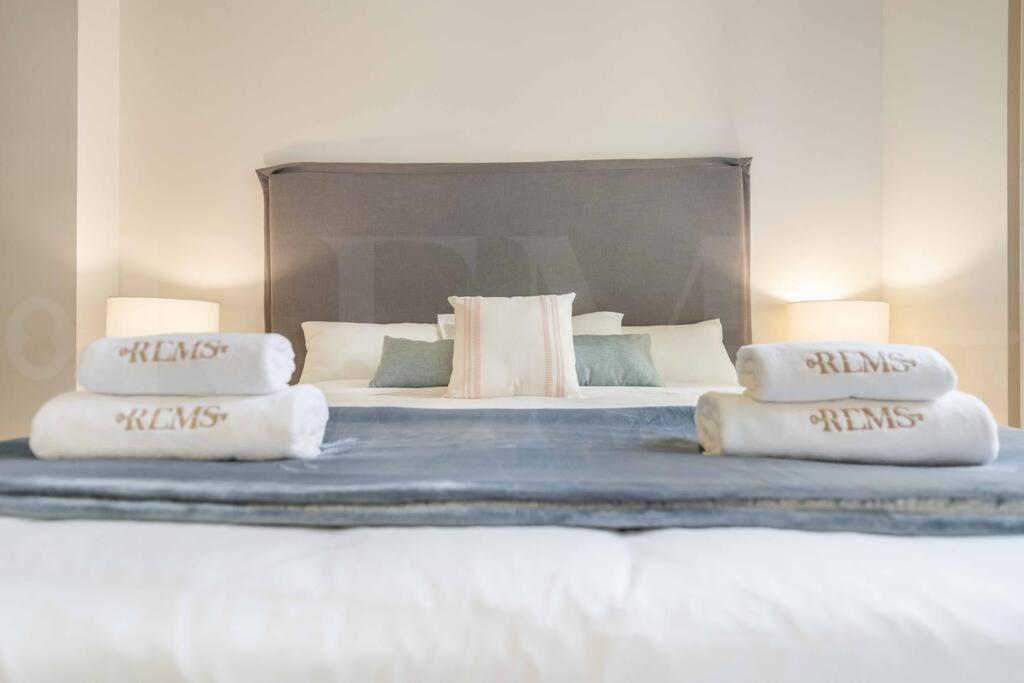 Luxurious In Center With Parking By Rems Apartamento Málaga