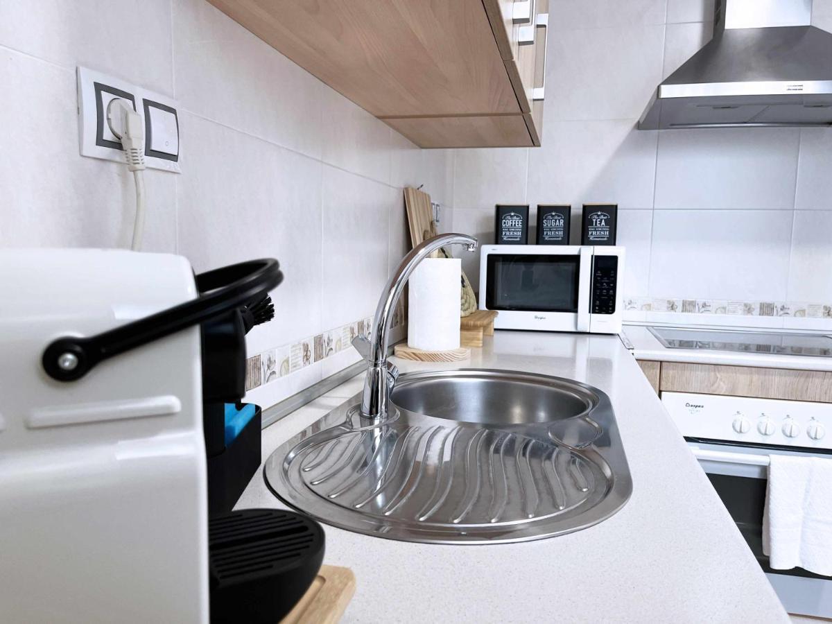 Apartment La Pereta Immaculate Quiet House, Free Parking Malaga