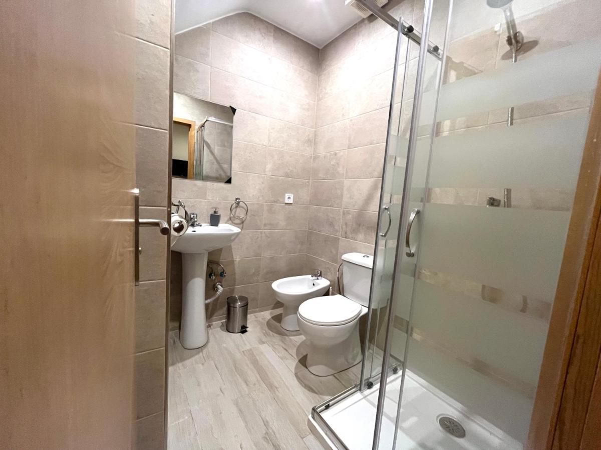 New In Center Apartment *