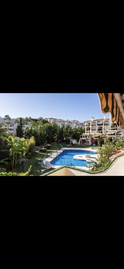 Seaside Serenity: 2br Getaway Apartment Malaga