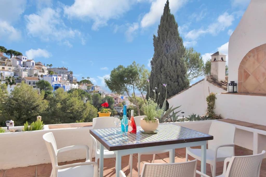 Apartamento Pintoresco Duplex Con Increible Vista Panoramica - La Heredia 23 *