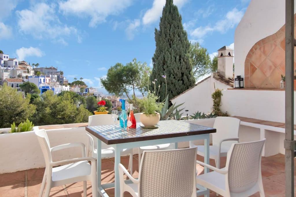 Apartamento Pintoresco Duplex Con Increible Vista Panoramica - La Heredia 23 *