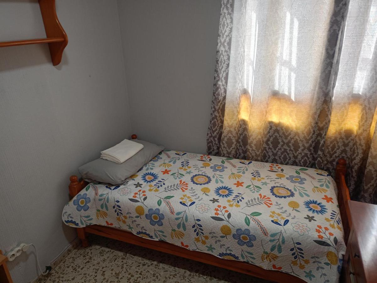 Habitación en casa particular Calle Marmolista Málaga