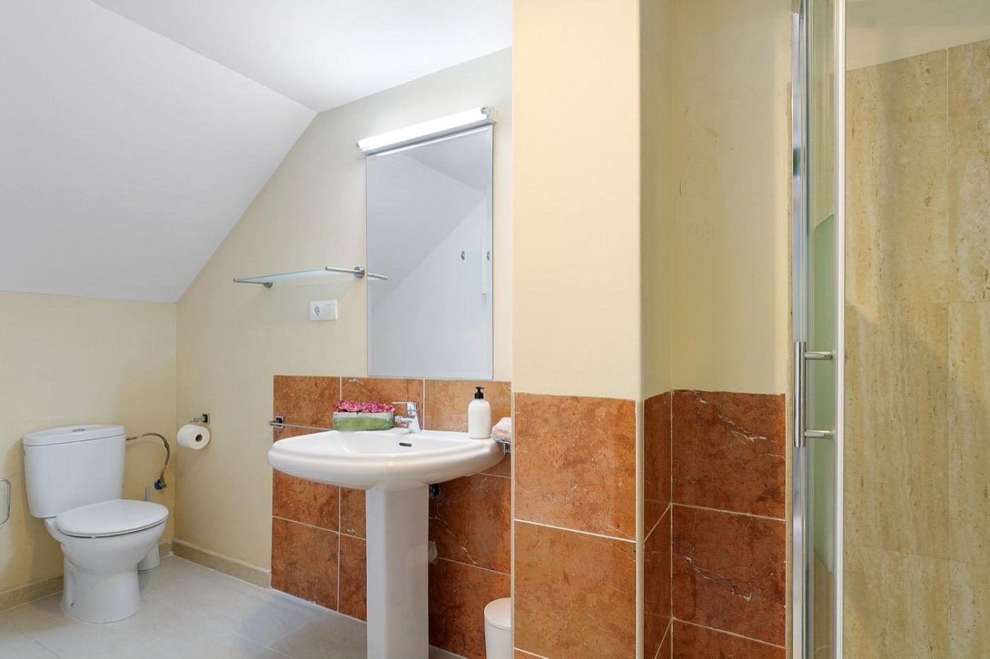 Casita En Pedregalejo Con Terraza 19b * Málaga