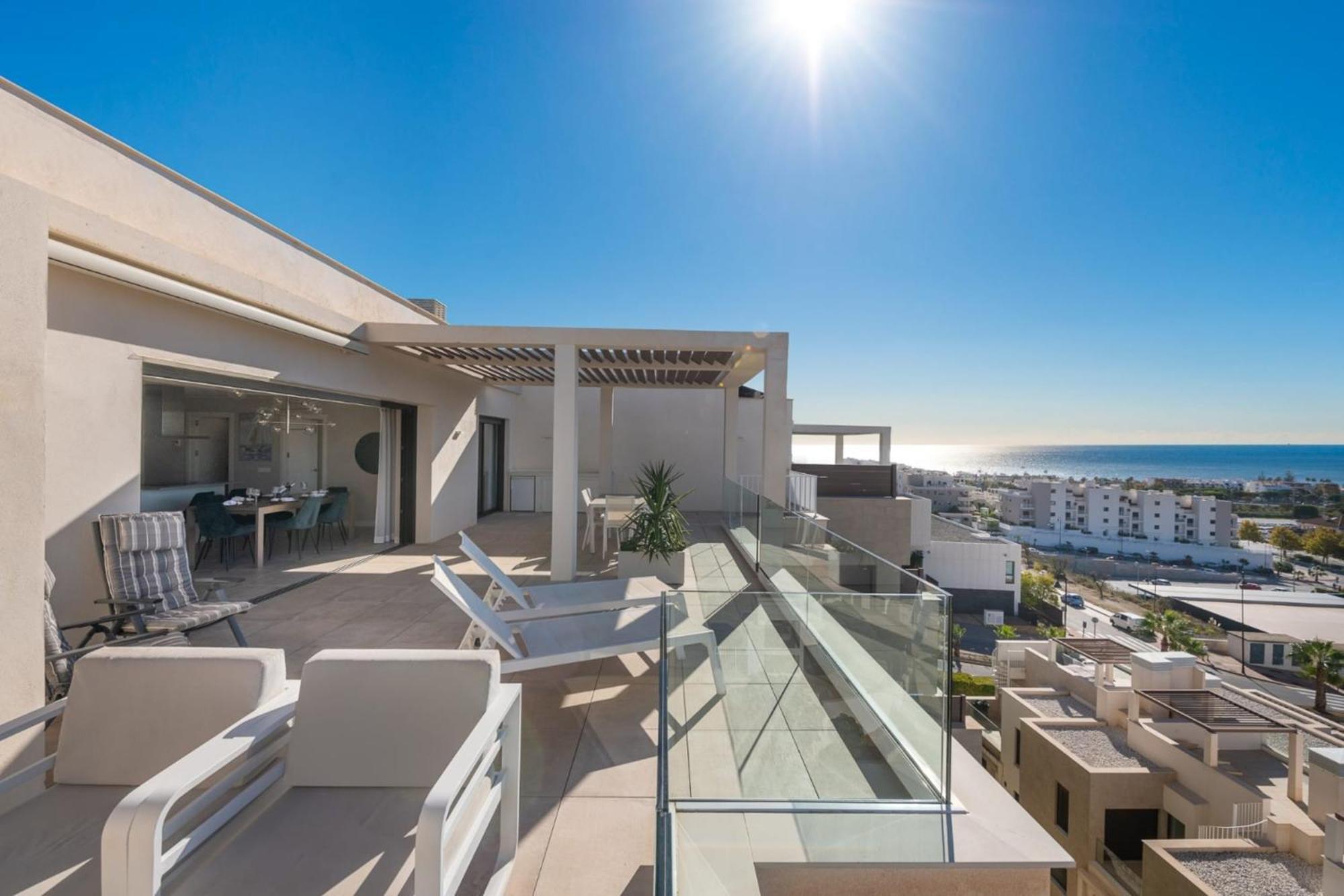 Penthouse With Ocean View 4 Bedrooms *
