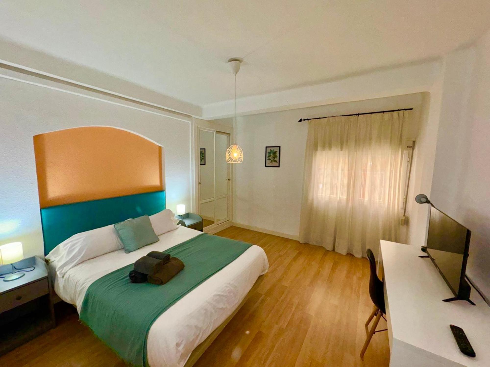 Apartamento Holidays2malaga 2 Bedroom Armengual De La Mota Close Shopping Center