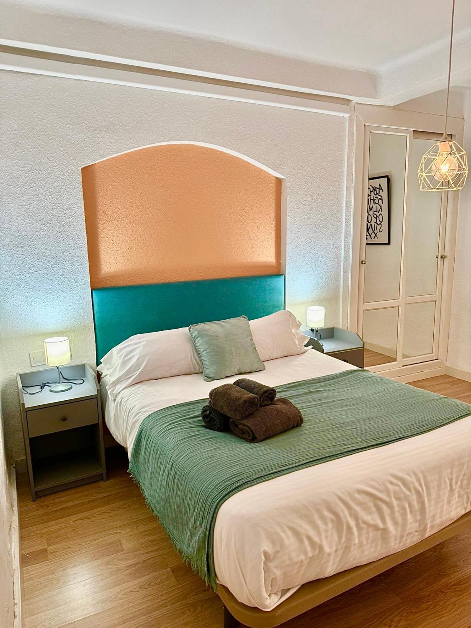 Apartamento Holidays2malaga 2 Bedroom Armengual De La Mota Close Shopping Center *