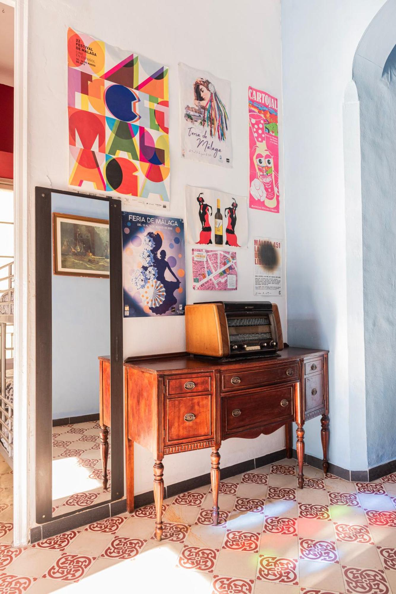 Private In Historic Building On The Square Homestay *