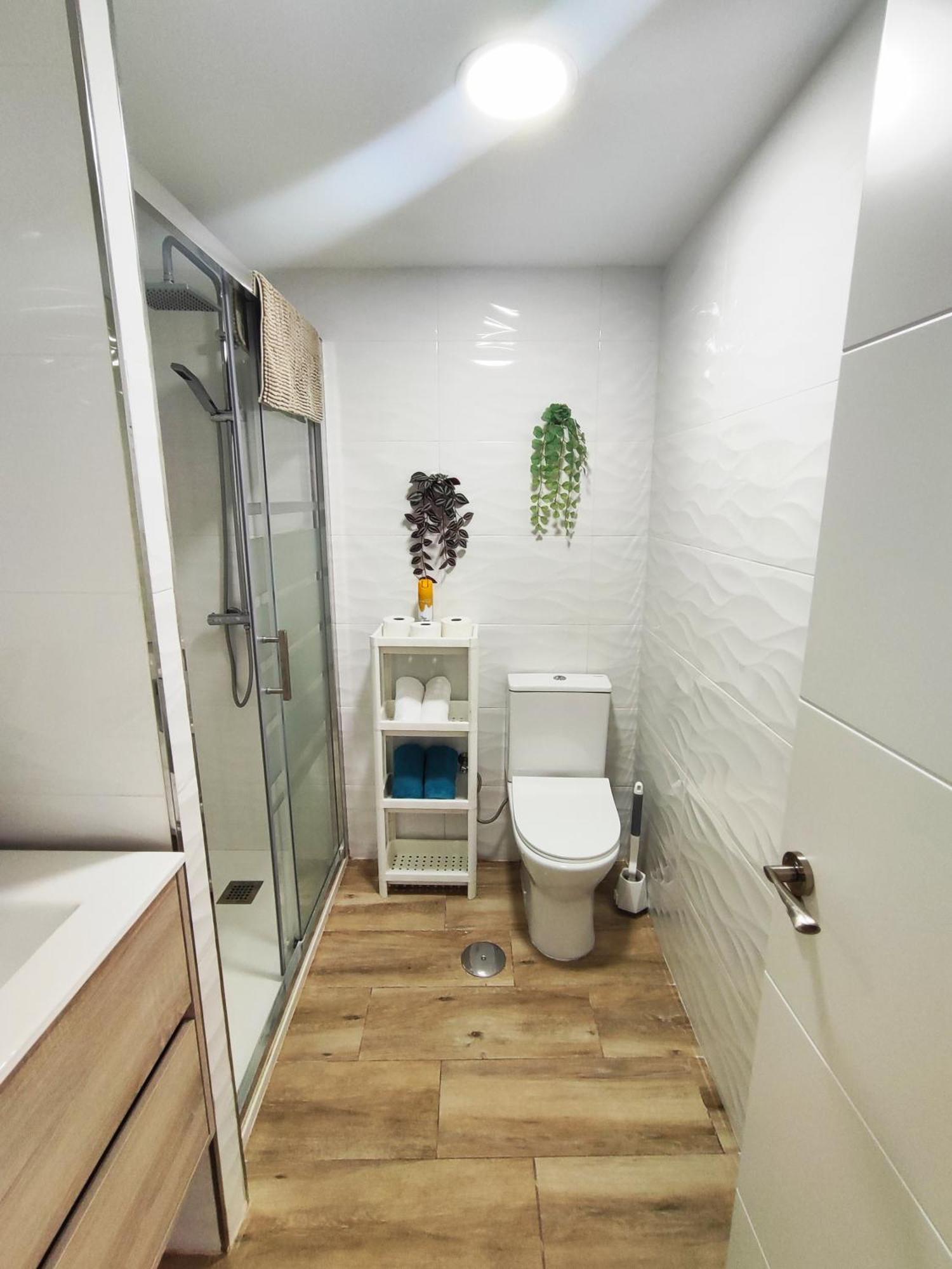 Apartment 300 Metros De La Playa Malaga