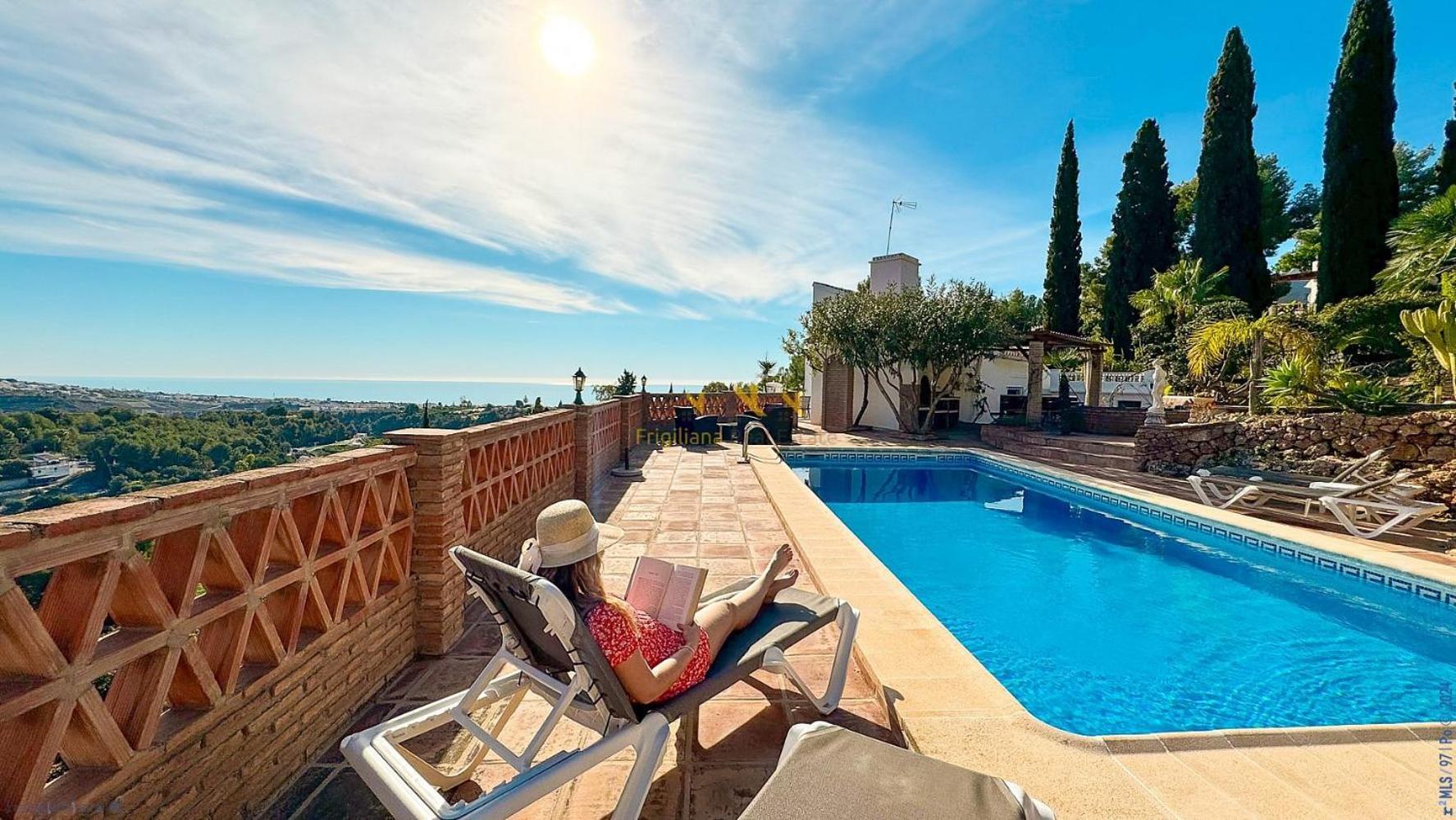 Hazilla De Raya Villa *