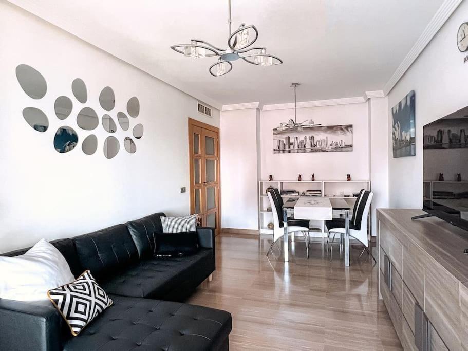 Alma Malaguena: 1era Linea Playa Apartment Malaga