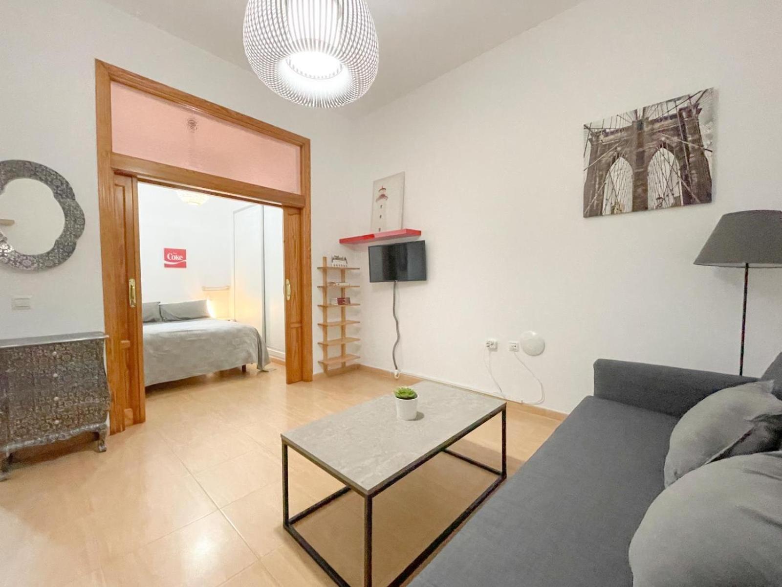 Plz De La Merced Solera By Life In Apartamento