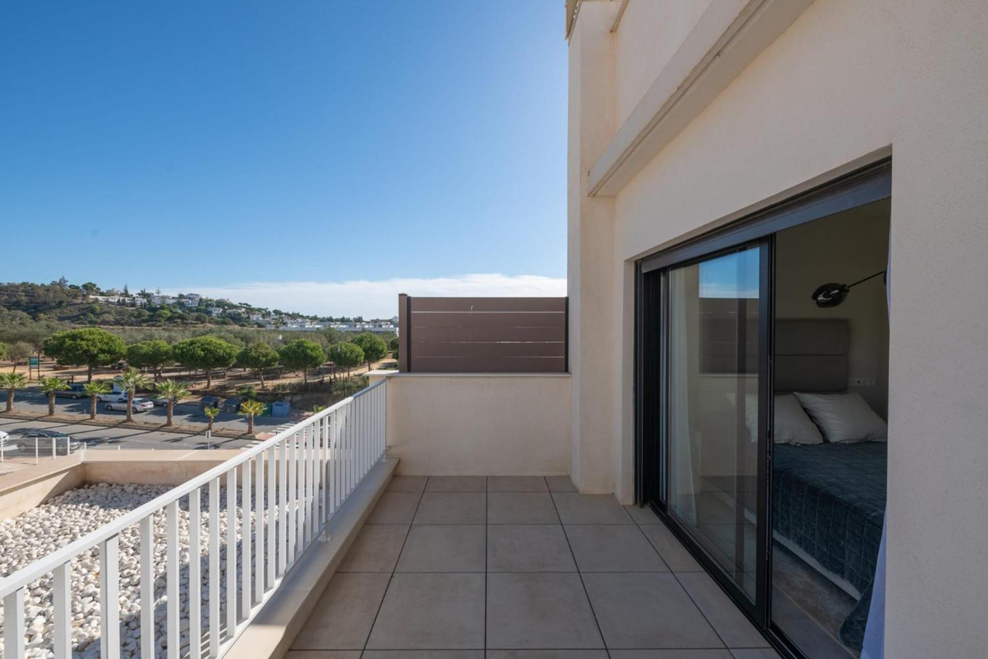Penthouse With Ocean View 4 Bedrooms *