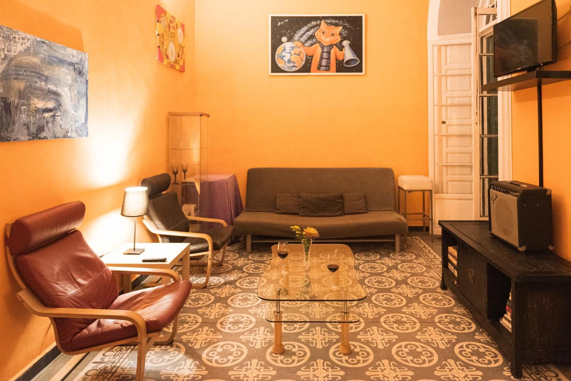 Homestay Private In Historic Building On The Square Malaga