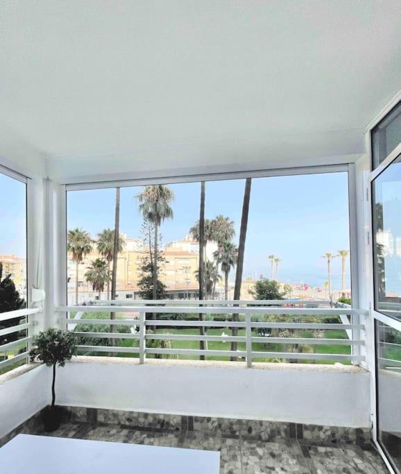 Apartamento Con Preciosas Vistas Al Mar * Malaga