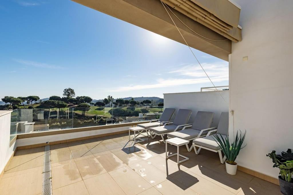 007 Modern 3 Bed Frontline Golf Townhouse In La Cala Golf With Mountain Views Málaga