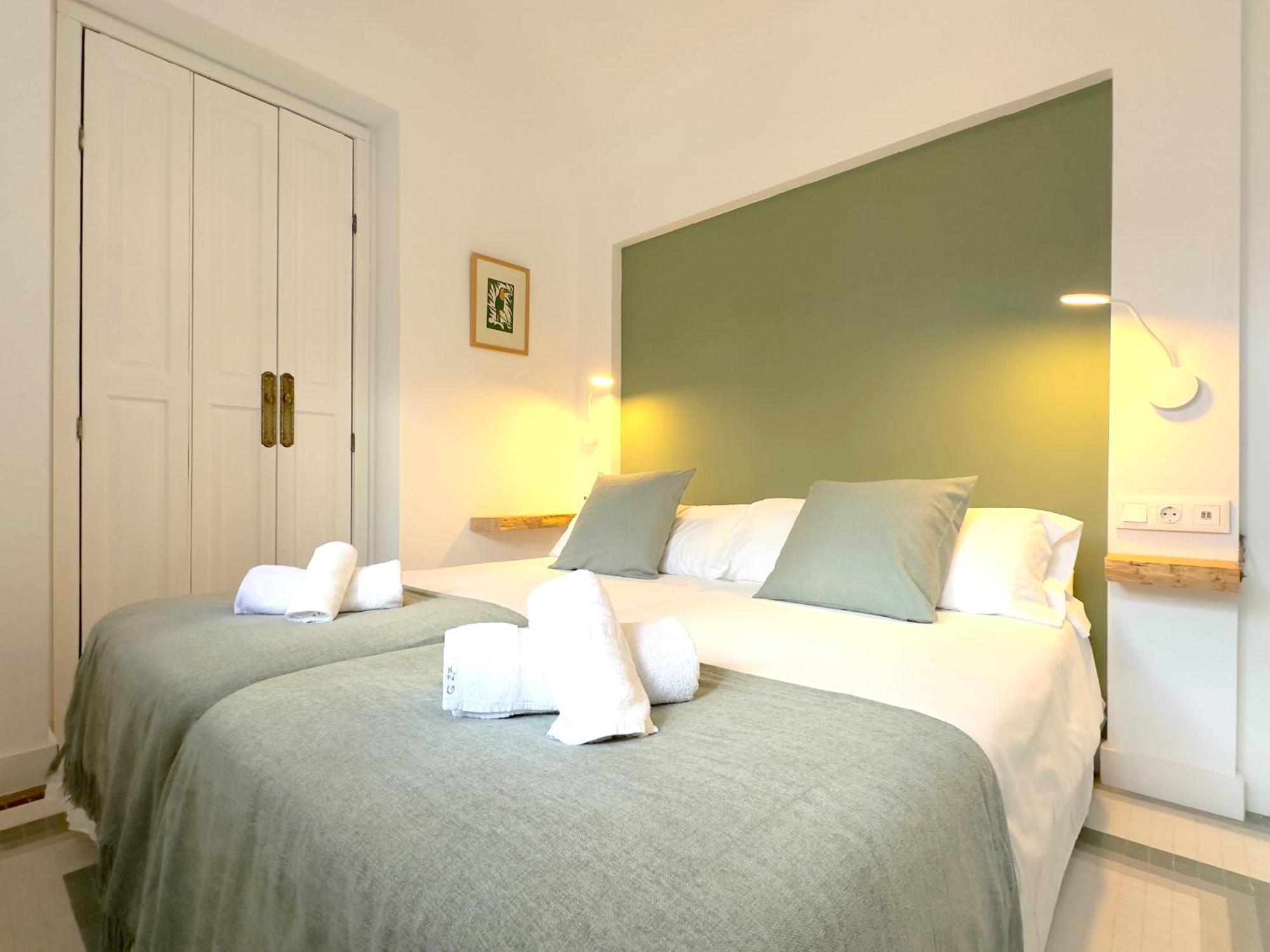 Clavero Two Premium