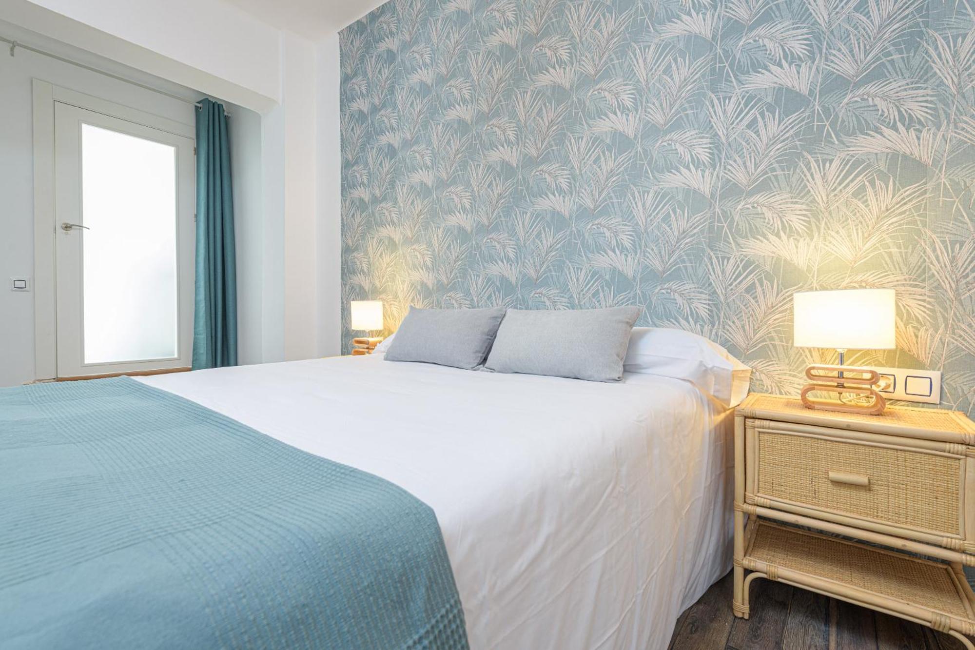 Apartment Center Penthouse & Parking Malaga