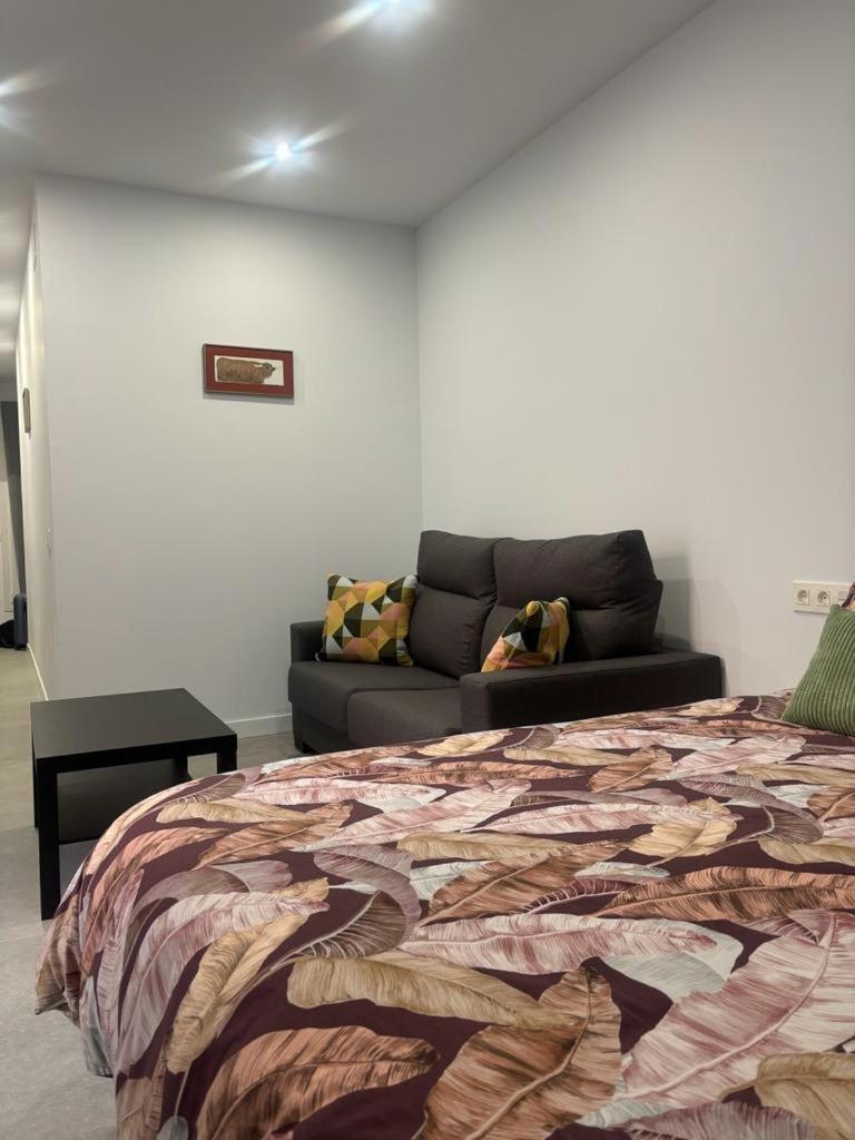 Hermoso Piso A 5 Minutos De La Estacion De Bus Y Tren Maria Zambrano Apartment *