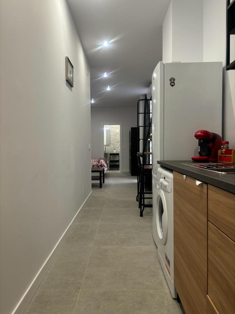 Hermoso Piso A 5 Minutos De La Estacion De Bus Y Tren Maria Zambrano Apartment