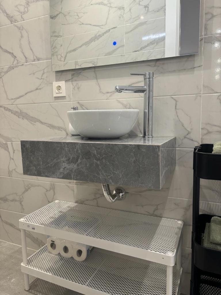 Hermoso Piso A 5 Minutos De La Estacion De Bus Y Tren Maria Zambrano Apartment Malaga