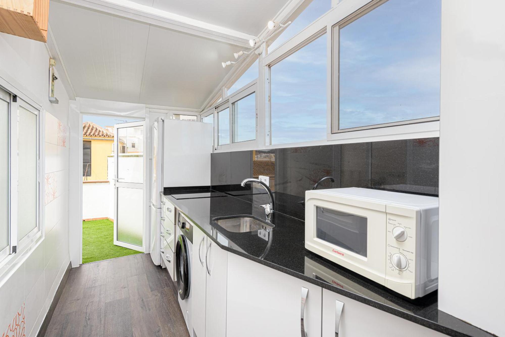 Center Penthouse & Parking *