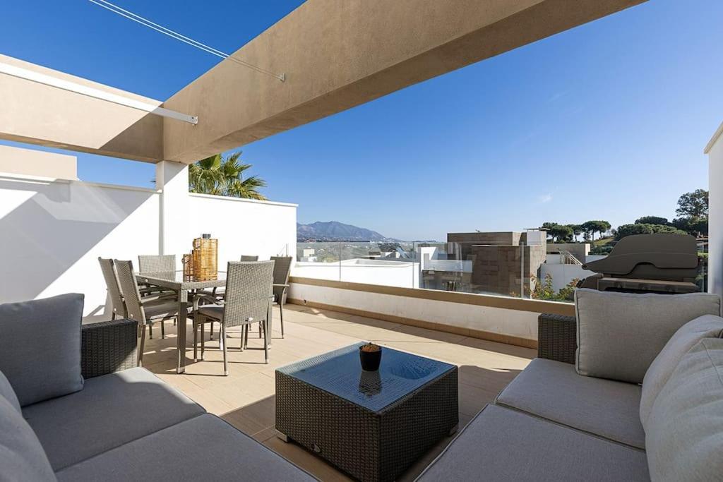 007 Modern 3 Bed Frontline Golf Townhouse In La Cala Golf With Mountain Views Сasa de vacaciones