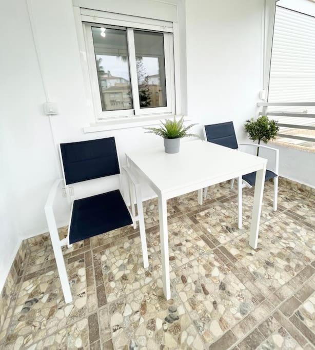 Apartamento Con Preciosas Vistas Al Mar