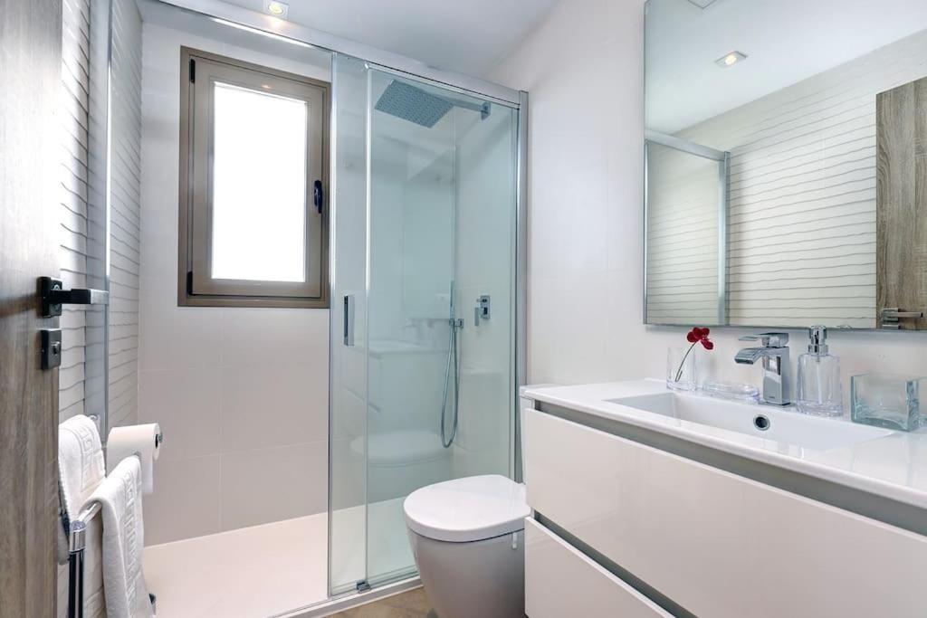 007 Modern 3 Bed Frontline Golf Townhouse In La Cala Golf With Mountain Views Сasa de vacaciones *